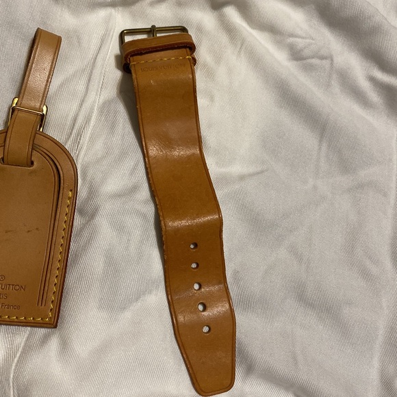 Authentic LOUIS VUITTON NAME TAG AND POIGNET SET - Picture 4 of 8